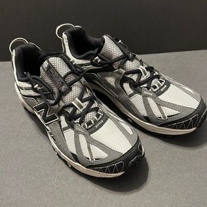 NWOT New Balance 411 All Terrain Shoes White & Grey Men 8.5
